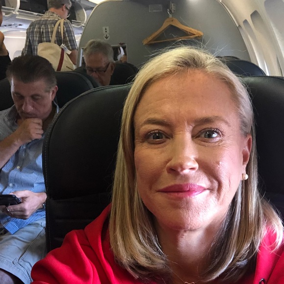 Meet your Posher, Dawn - Picture 2 of 2